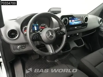 Mercedes-Benz Sprinter 2024 photo 3