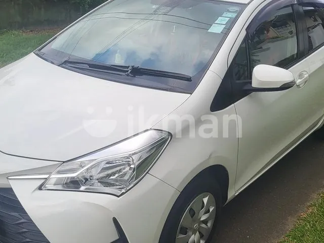 Toyota Vitz 2017 photo 2