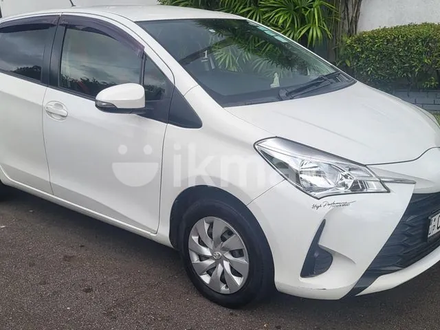 Toyota Vitz 2017 photo 3