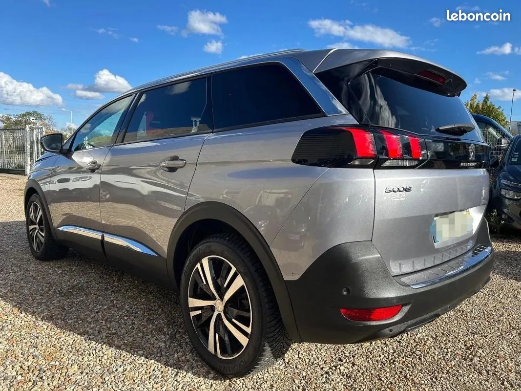 Peugeot 5008 2018 photo 3