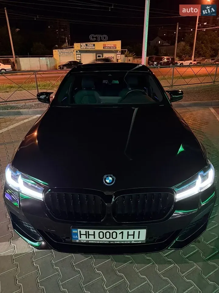 BMW 5 Series 2022 photo 2