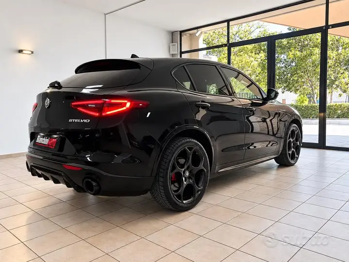 Alfa Romeo Stelvio 2022 photo 4