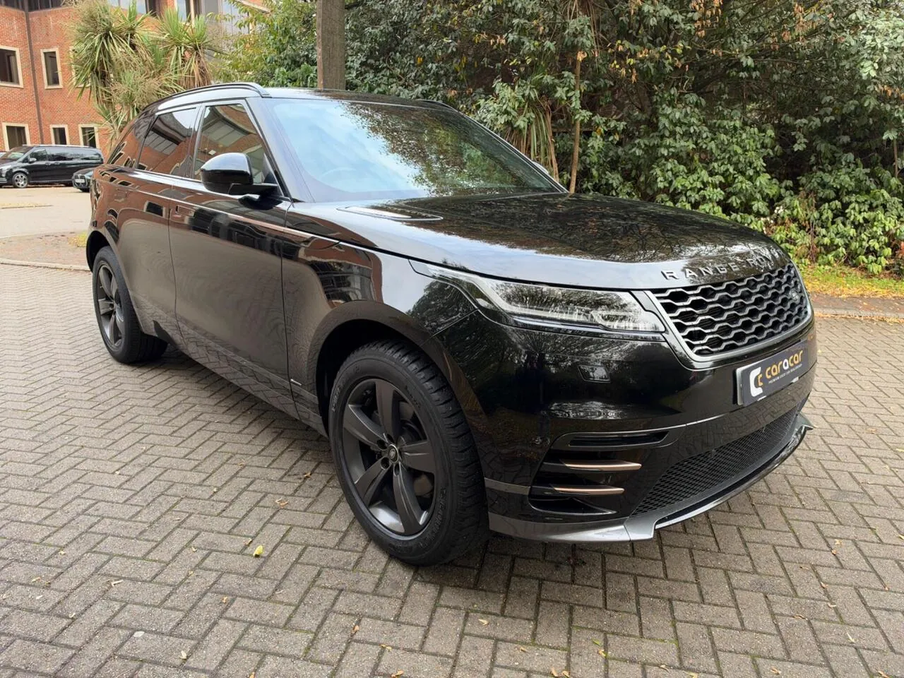 Land Rover Range Rover Velar 2019 photo 4