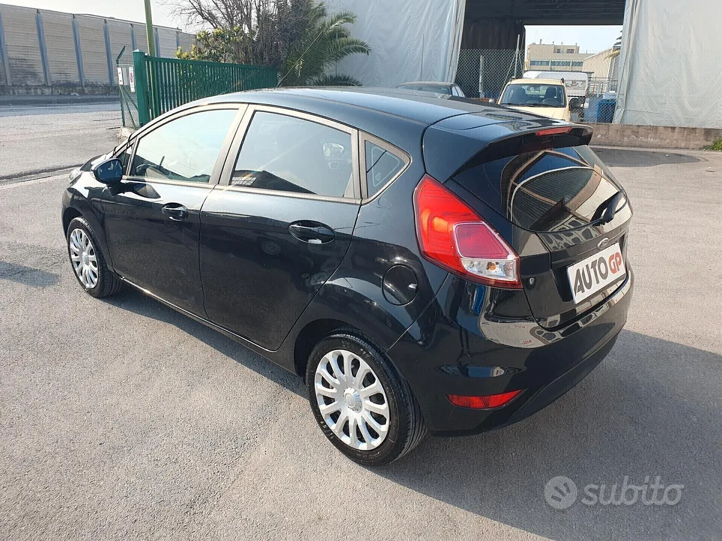 Ford Fiesta 2015 photo 5