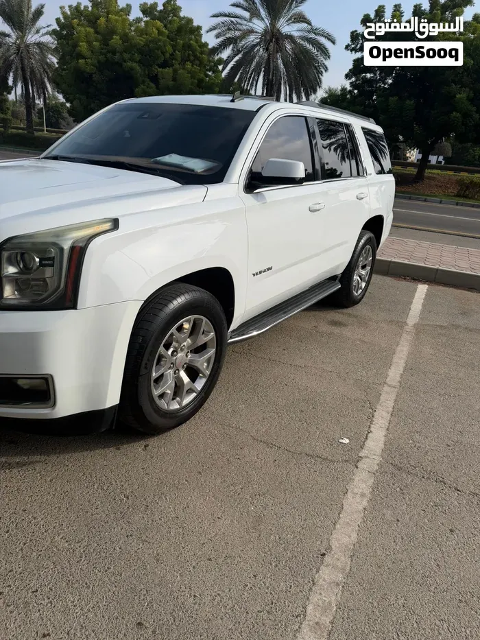 GMC Yukon 2015 photo 2