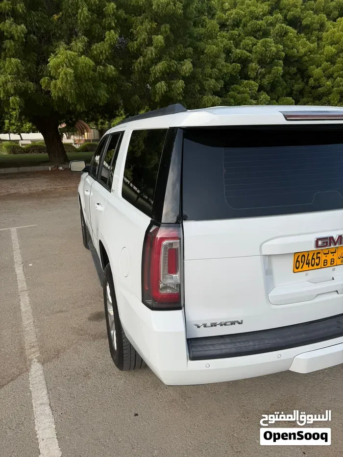 GMC Yukon 2015 photo 4