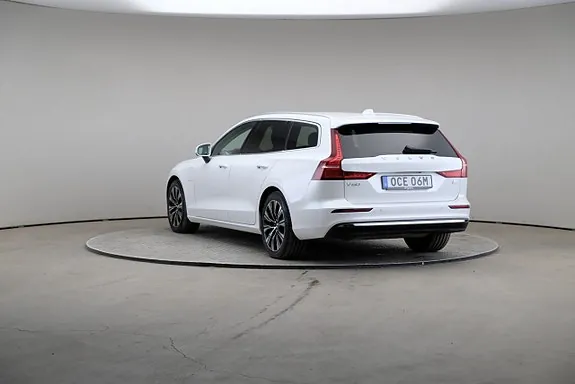 Volvo V60 2023 photo 2