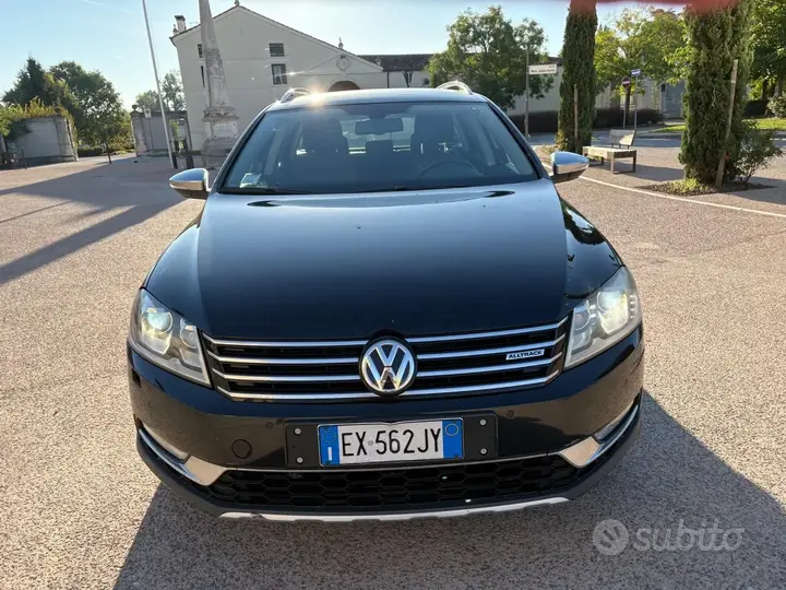 Volkswagen Passat Alltrack 2014 photo 2