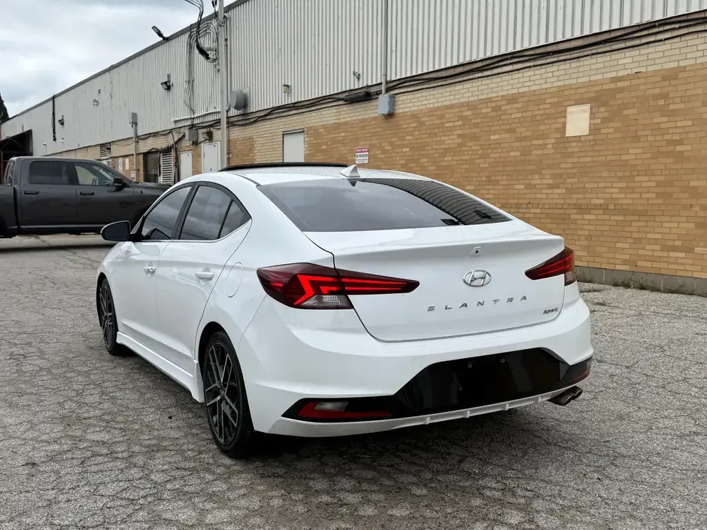 Hyundai Elantra 2019 photo 4