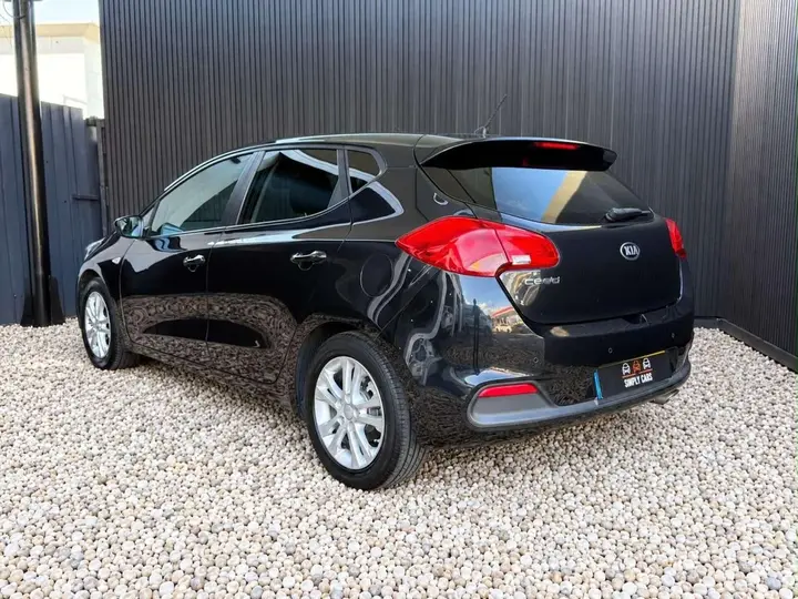 Kia Ceed 2015 photo 5