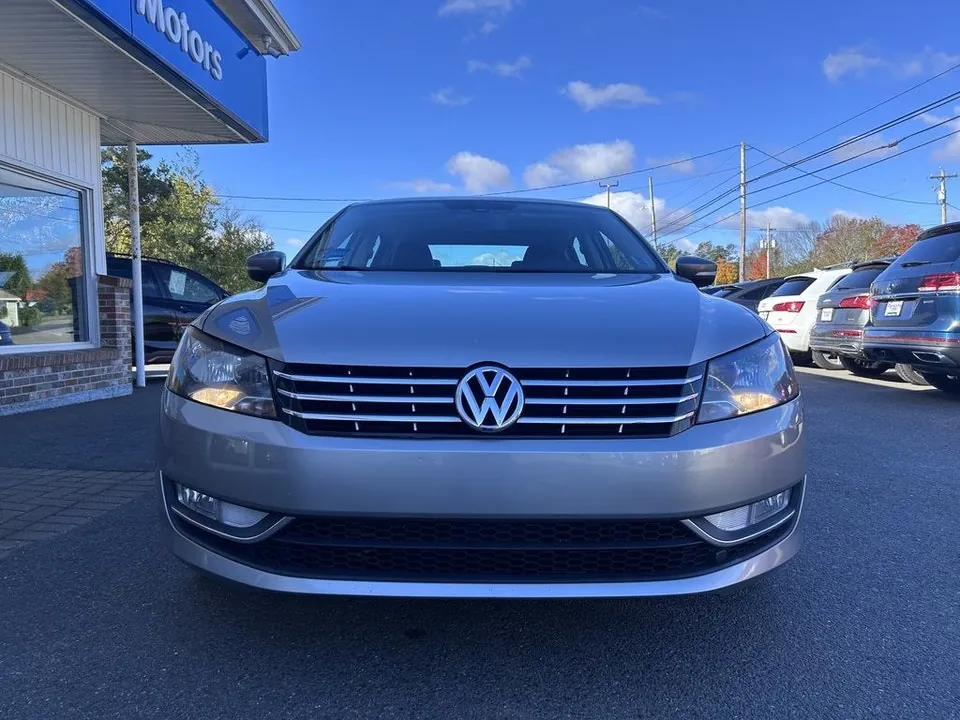 Volkswagen Passat 2013 photo 2