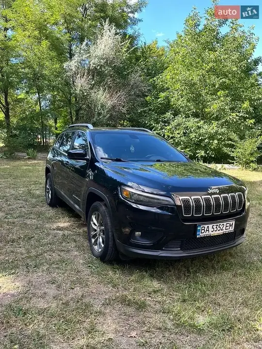 Jeep Cherokee 2019 photo 2