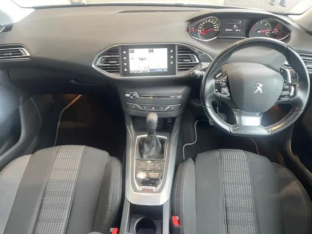 Peugeot 308 2016 photo 2