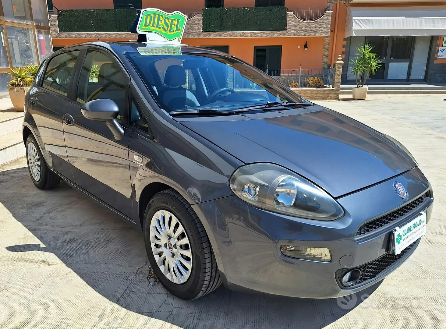 Fiat Punto 2012 photo 3