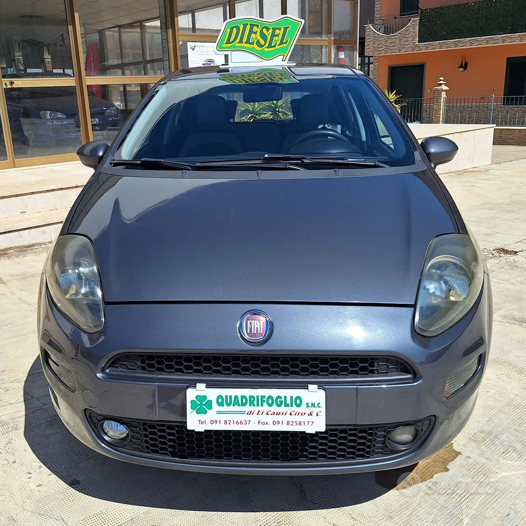 Fiat Punto 2012 photo 2