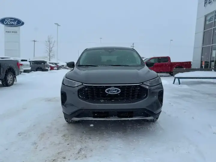 Ford Escape 2025 photo 2