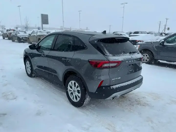 Ford Escape 2025 photo 5