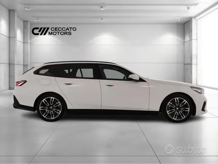 BMW 5 Series 2025 photo 3