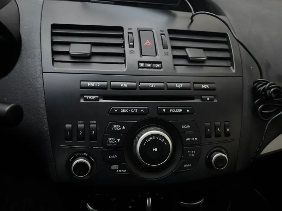 Mazda 3 2012 photo 4