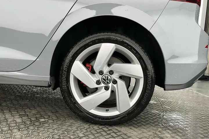 Volkswagen Golf 2023 photo 5