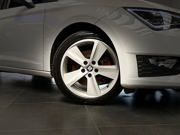 Seat Leon 2015 photo 2