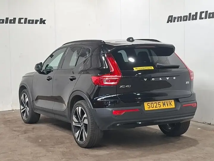 Volvo Xc40 2025 photo 2
