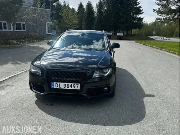 Audi A4 2009 photo 2