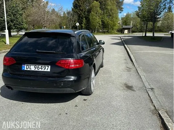 Audi A4 2009 photo 4