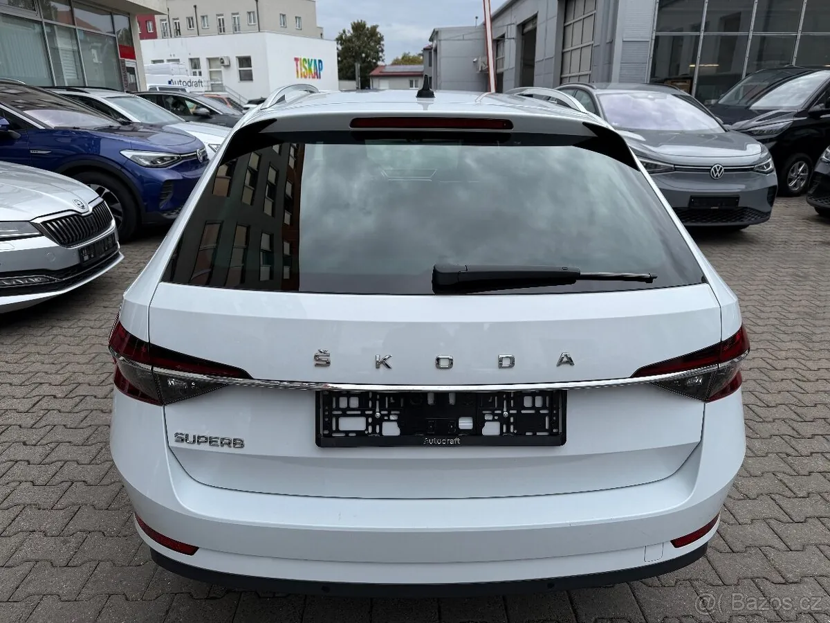 Skoda Superb 2023 photo 5