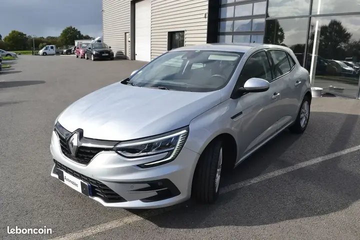 Renault Megane 2022 photo 2