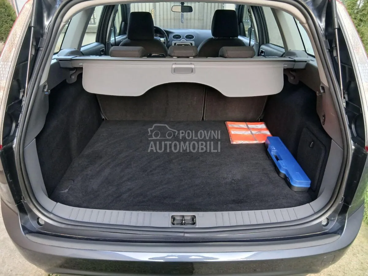 Ford Focus 2010 photo 5