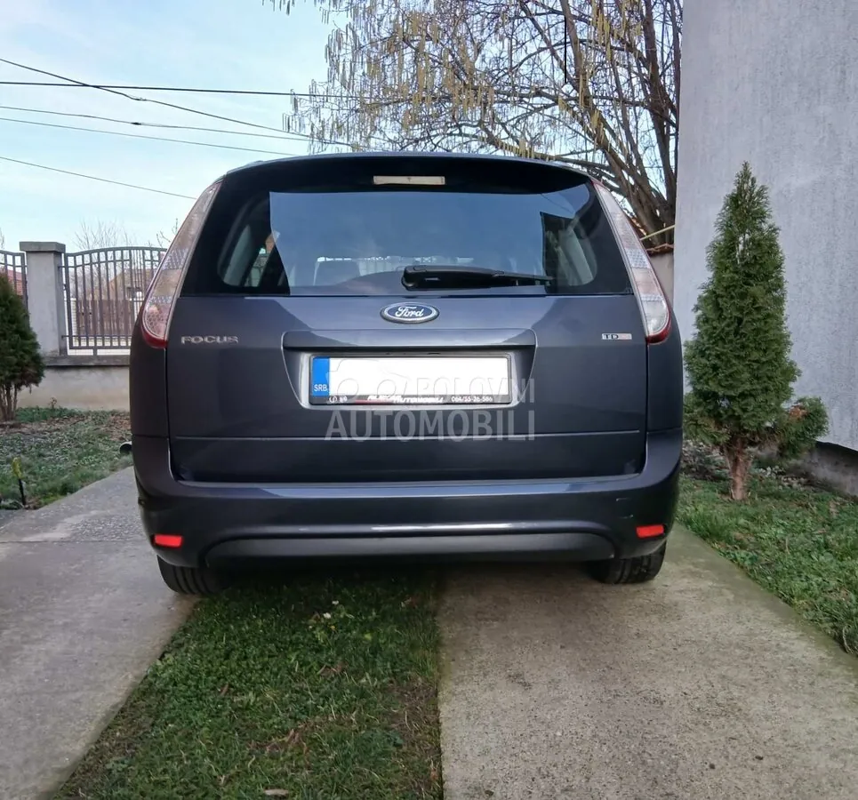 Ford Focus 2010 photo 4