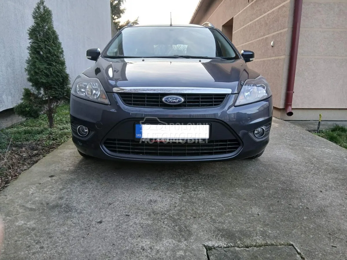Ford Focus 2010 photo 3