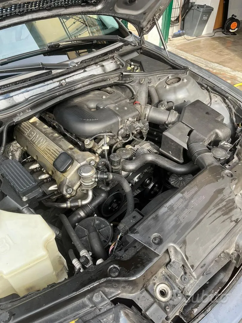 BMW 318I 2000 photo 4