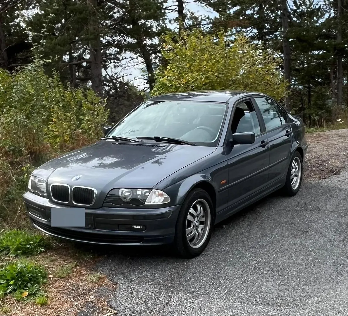 BMW 318I
