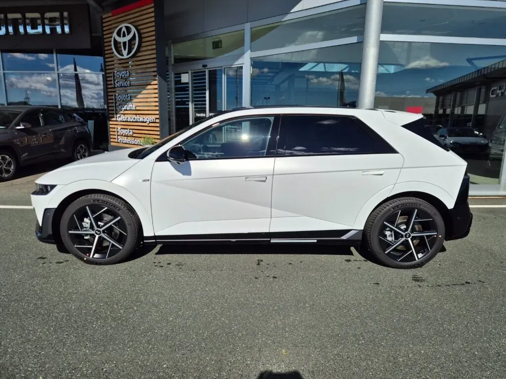 Hyundai Ioniq 5 2026 photo 2