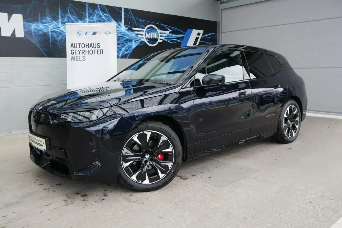 BMW Ix 2025 photo 3