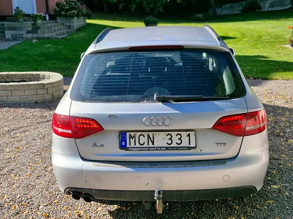 Audi A4 2012 photo 4