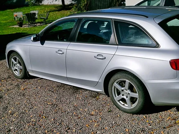 Audi A4 2012 photo 3