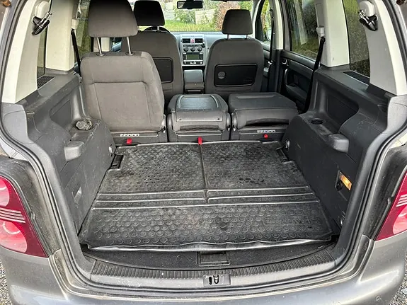 Volkswagen Touran 2008 photo 5