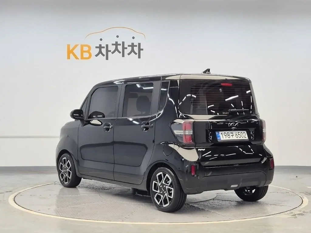 Kia K5 2026 photo 2