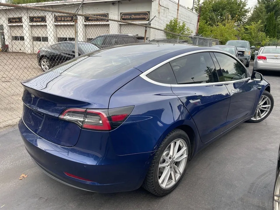 Tesla Model 3 2018 photo 4