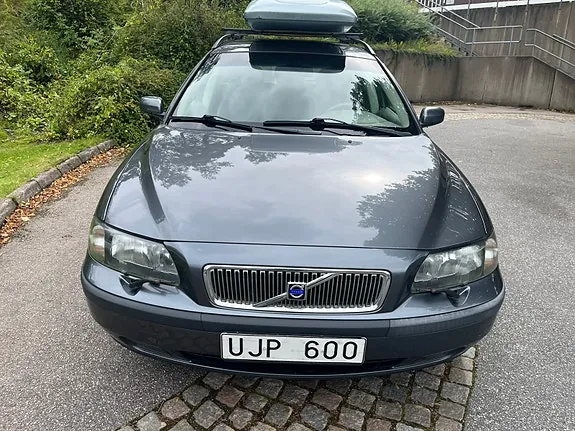 Volvo V70 2004 photo 2