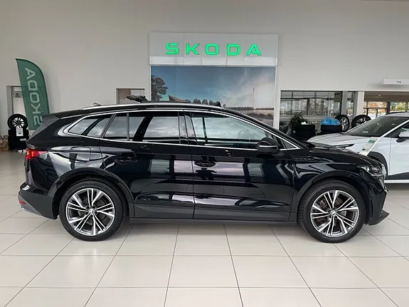Skoda Enyaq 2023 photo 3