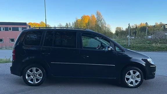 Volkswagen Touran 2009 photo 5