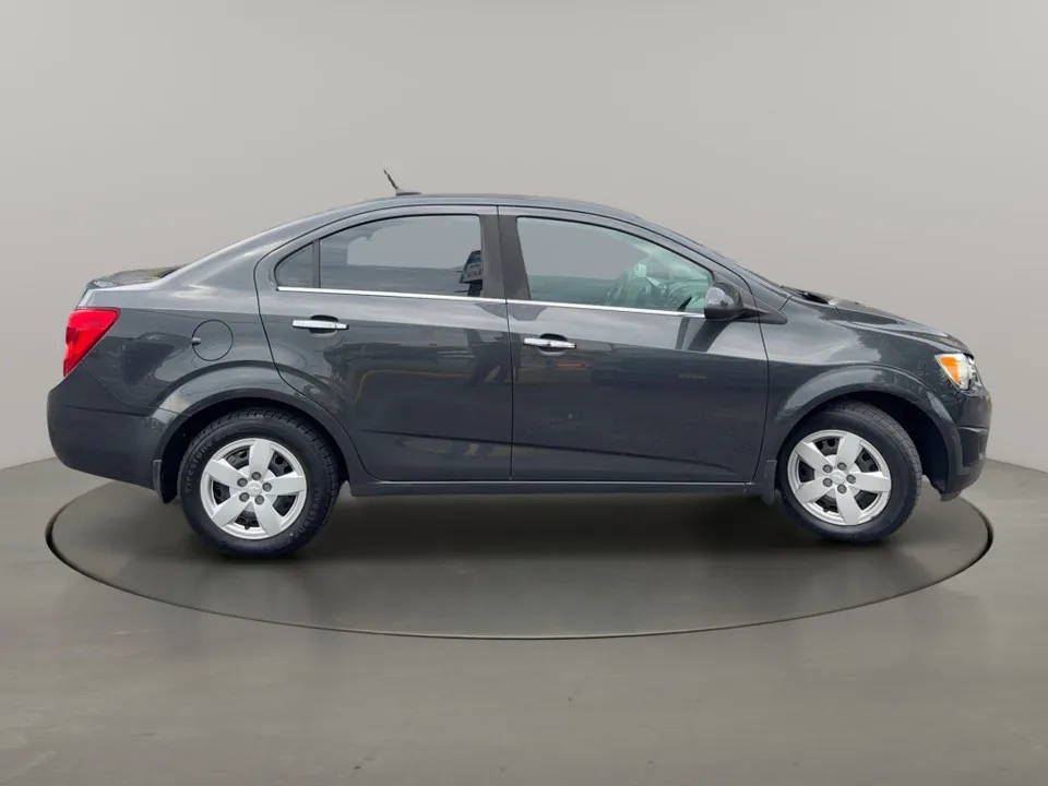 Chevrolet Sonic 2014 photo 5