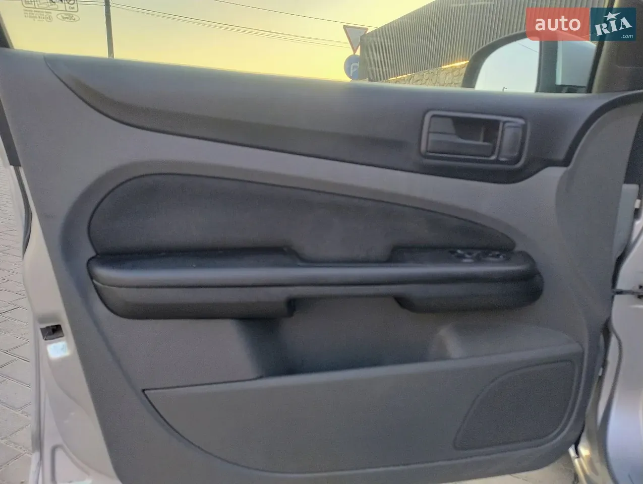 Ford Focus 2010 photo 4