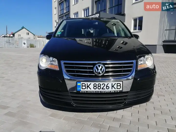 Volkswagen Touran 2008 photo 5
