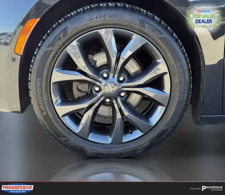 Chrysler Pacifica 2018 photo 2