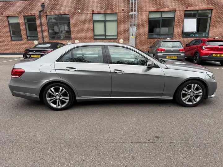 Mercedes-Benz E-Class 2014 photo 2